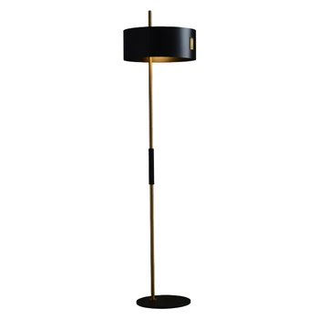 Простой приставной столик для гостиной, торшер, Дизайнерский образец, Вилла, отель, Черная настольная лампа