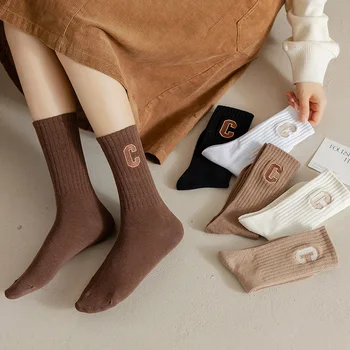 Осенне-зимние новые женские хлопчатобумажные носки с буквой C 2022 года