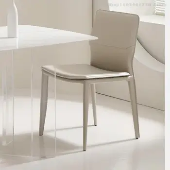 Обеденный стул Чистый Красный Дизайнерский кожаный стул Домашнее седло Кожаное кресло Легкая роскошная минималистичная модель гостиничного кресла со спинкой