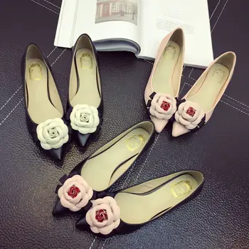 2020 Женская обувь на плоской подошве с камелией, эспадрильи, офисная женская обувь с острым носком на низком каблуке, лоферы с цветочной аппликацией, большие размеры 34-40